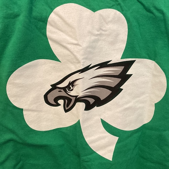 Philadelphia Eagles ☘️ T-shirt - Picture 5 of 10